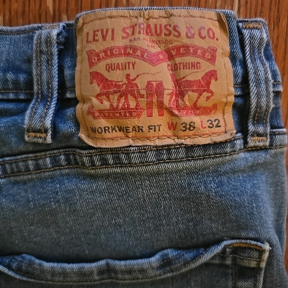 Levi's 505 Classic Straight Blue Jeans - Picture 3 of 4